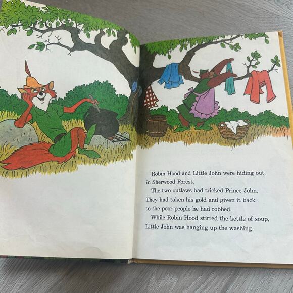 Disney Robin Hood Golden Arrow Hardcover Vintage Book 1977 - Picture 9 of 10